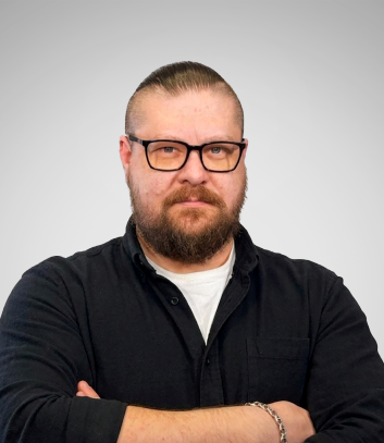 Денис Абрамов