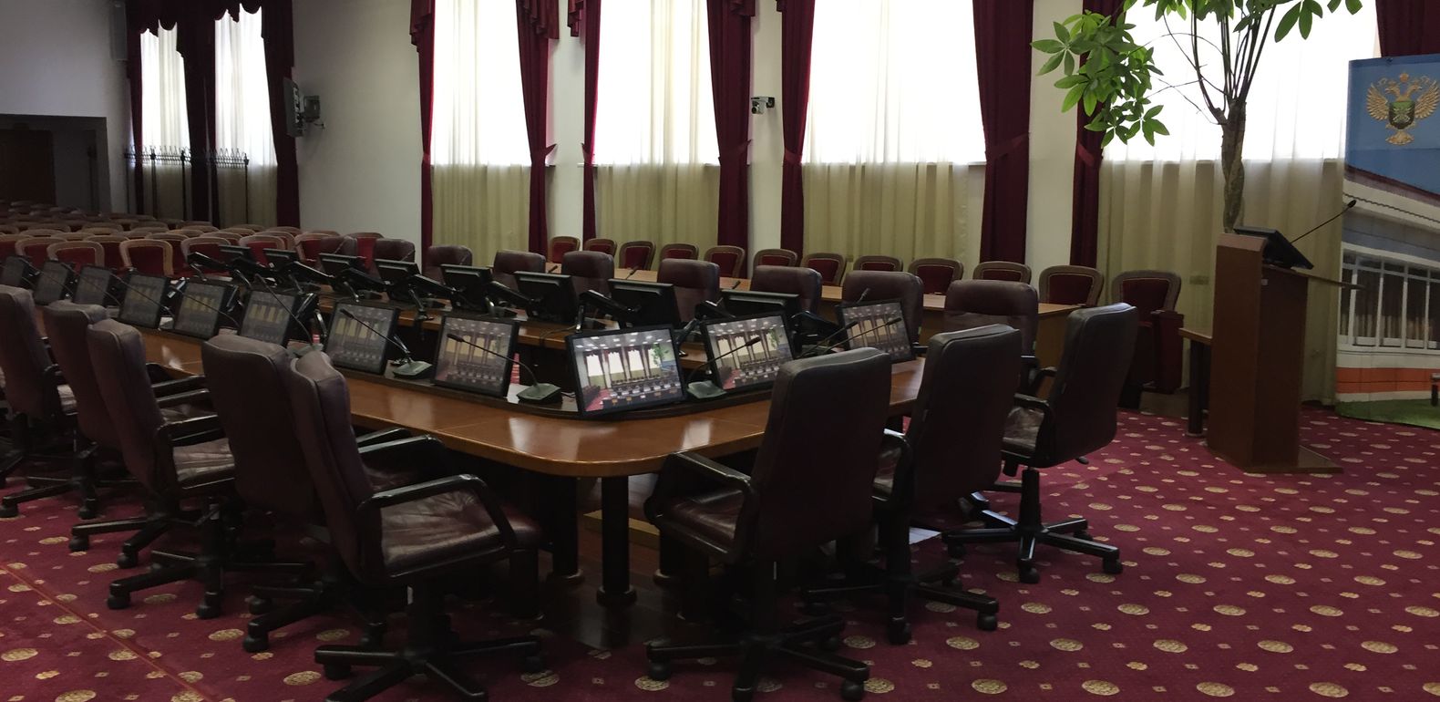 Модернизация конгресс-зала и переговорных комнат для ФГБУ "ВНИИКР"